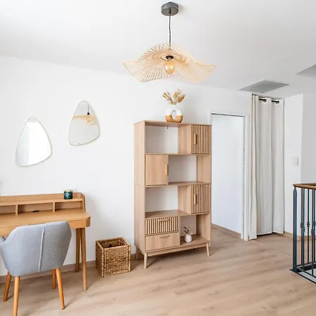 Maison Au Coeur De Avec Garage Et Terrasse 别墅 尼姆